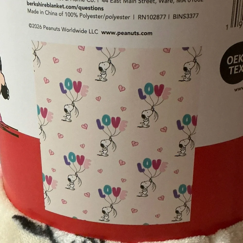 Berkshire Snoopy Blanket with Heart and Balloon Design